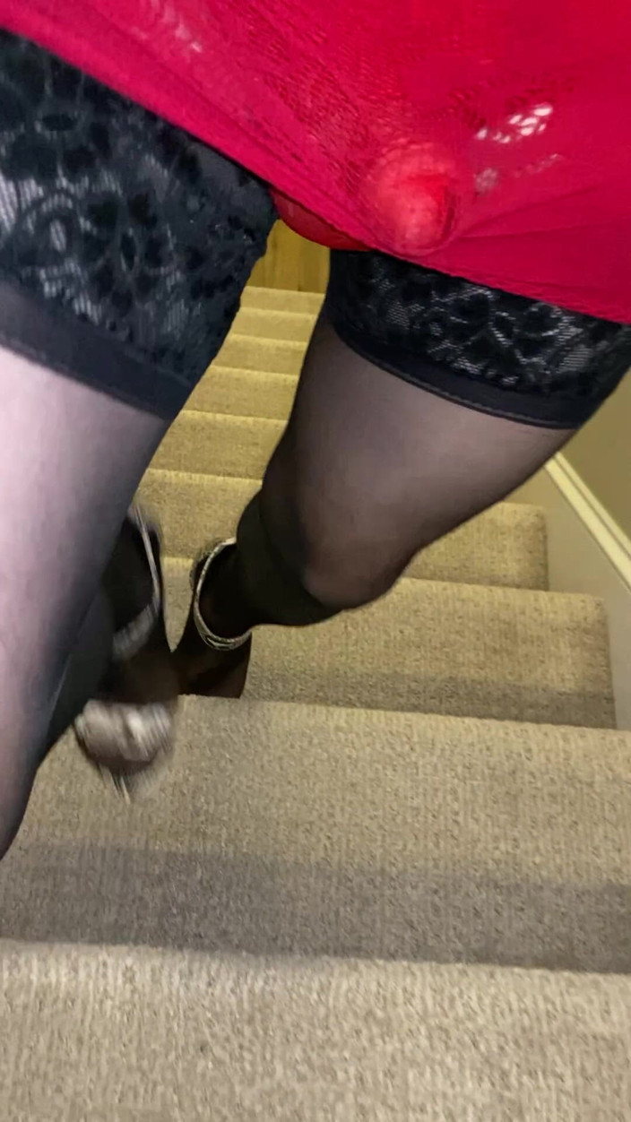 Madisoncd28428: Transvestiten-schlampe Walk of shame