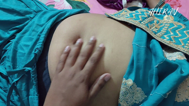Aahan Ahiran: Huge Belly Deep Navel Forplay with Her Boyfriend and Insert...