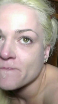 Alexa Gold the Blonde Caravan Bitch