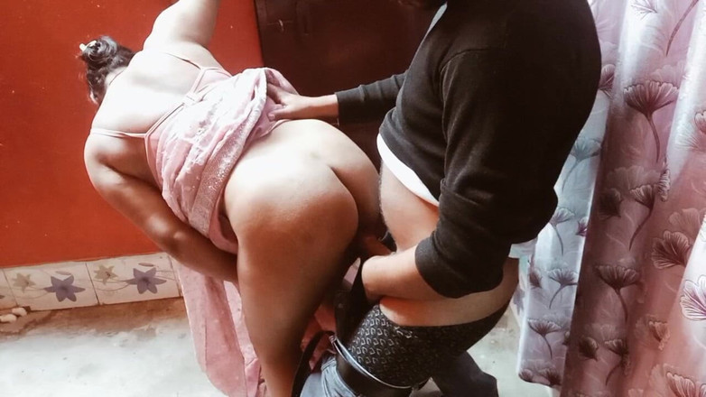 Manjushukla: Une très belle bhabhi indienne s’est fait sucer.