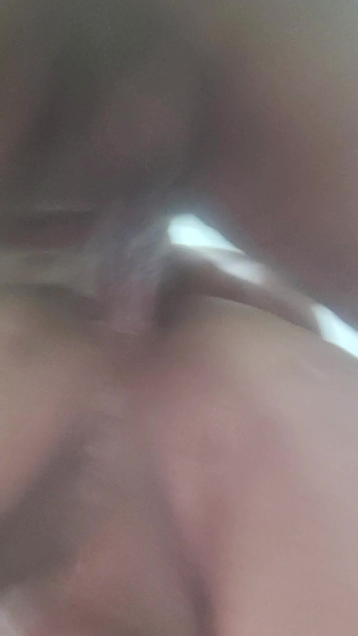 Angy Bisexperiences: Suamiku dan bantengku lagi asik seks anal ganas sama pria...
