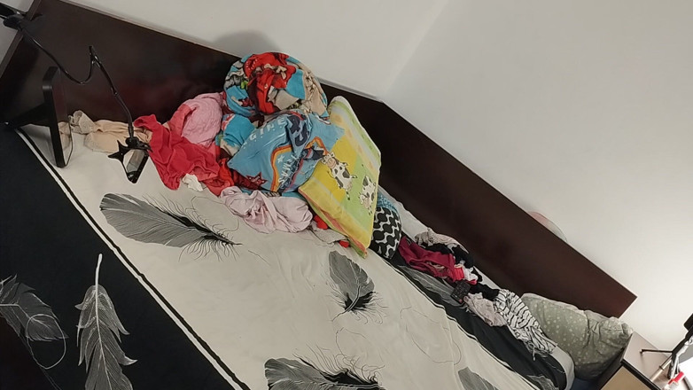 Amateur_MS: Morena Sexy Haciendo Quehaceres Desnudos En Casa.