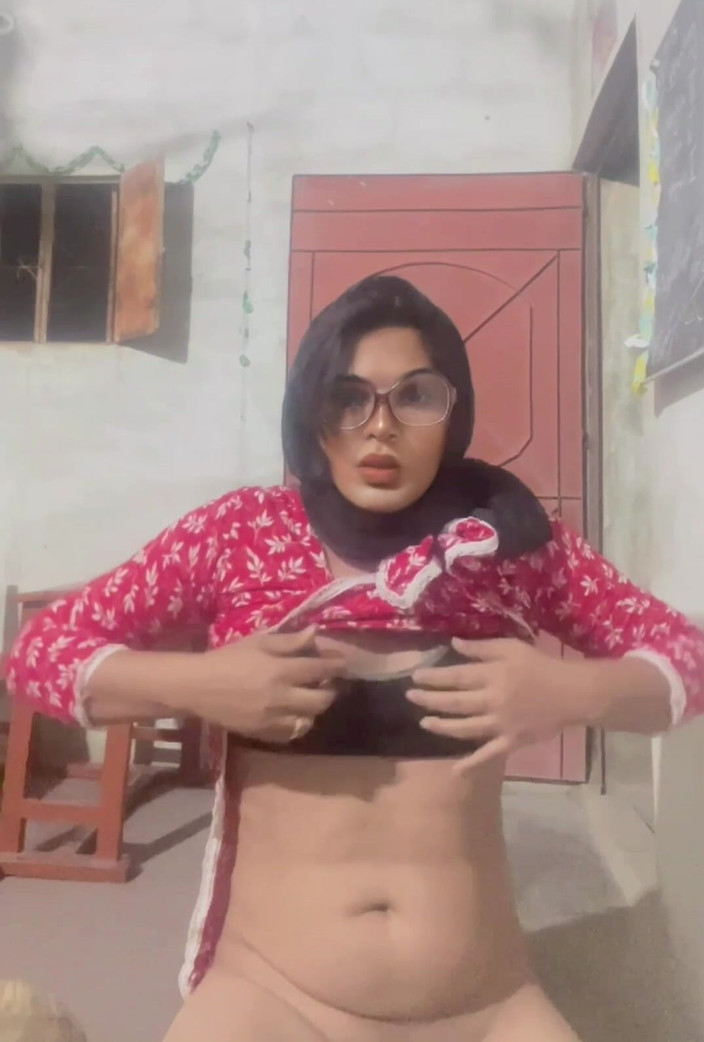 Apple00001: 请在我身上撒尿