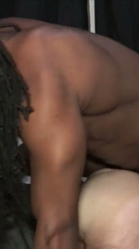 Jess Fucked Raw przez Xxl Black Dick
