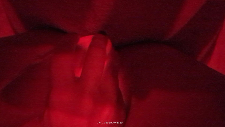 X-itante: Nechávám se šukat dobře, sténám jako děvka. 100% Anální