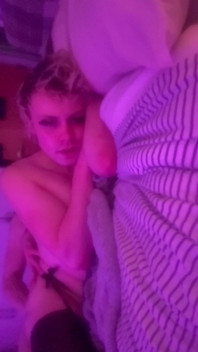 Kalitgirl, запліднена зведеним братом