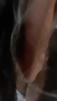 Katia玩得很开心，女孩们在我们旁边做爱