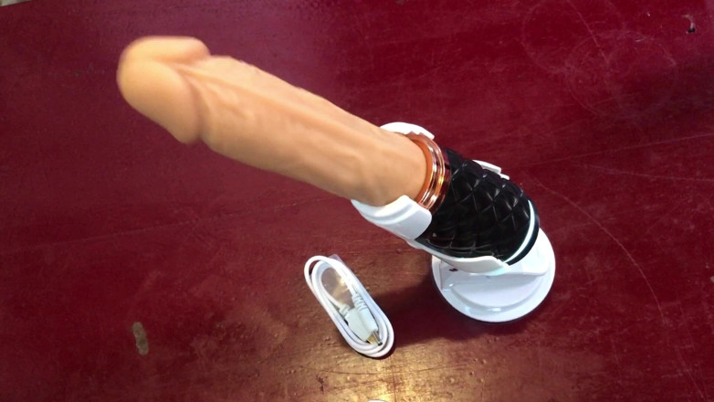 Goddess Maya: Unboxing realistische dildo elektrisch