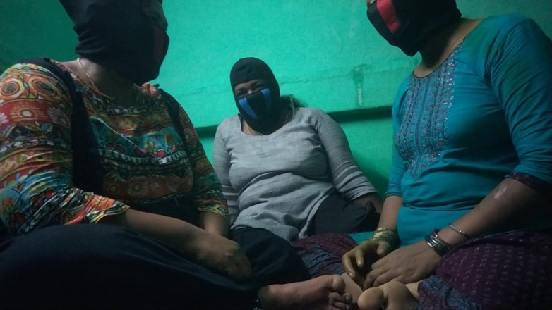 Benita sweety: Aunties discutono di esperienza sessuale e di sesso missionario