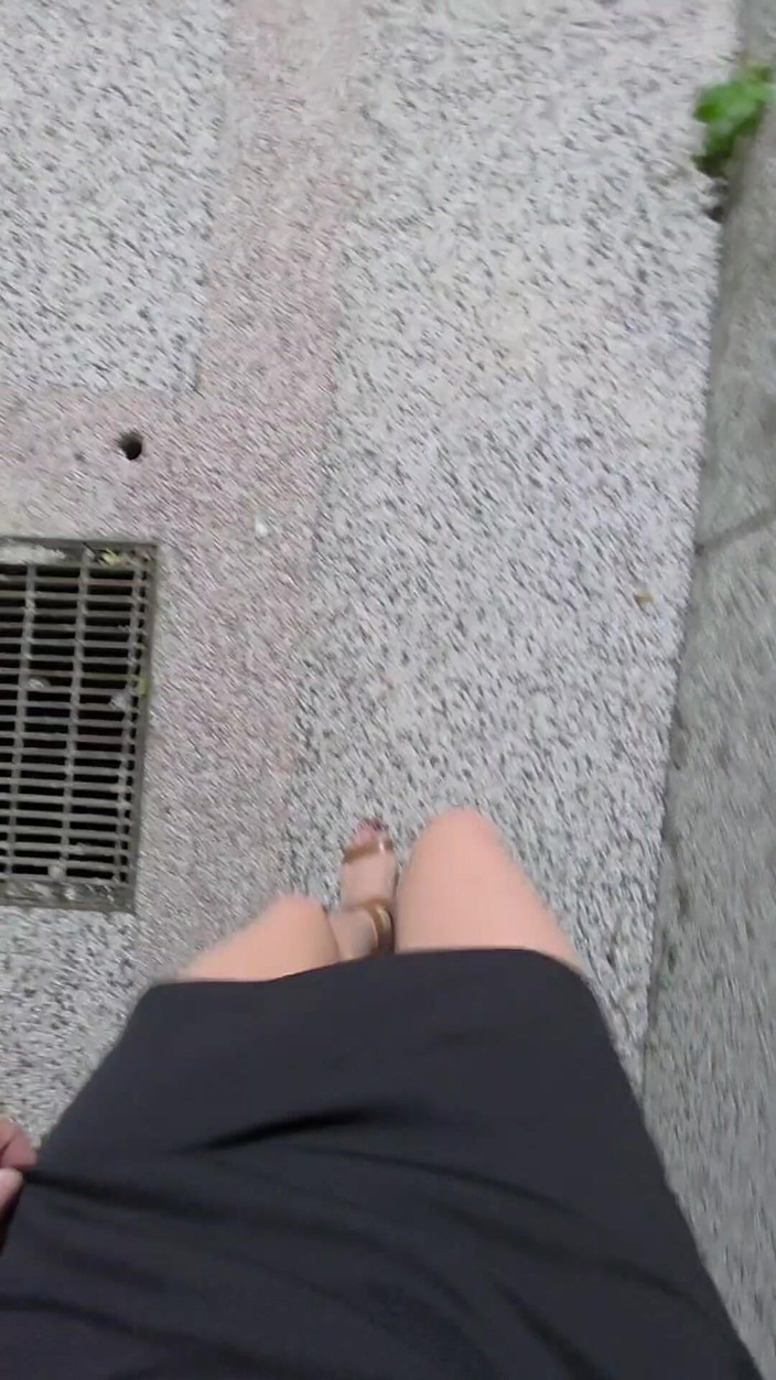 Taiwancdgirl: Bürodame Mit High Heels Outdoor Cumshot