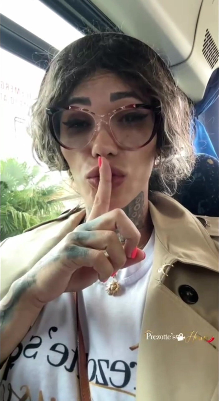 Sabrina Prezotte house: What a Cumshot, Lol Sabrina Is a Good Cumshot Inside...