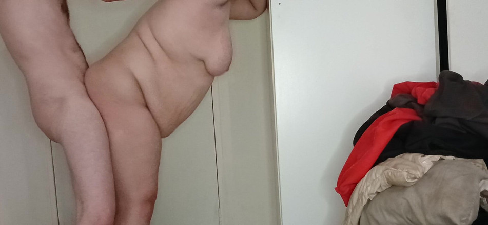 The Sexy Syndicate: GRUBA MILF zostaje zerżnięta od tyłu podczas stania