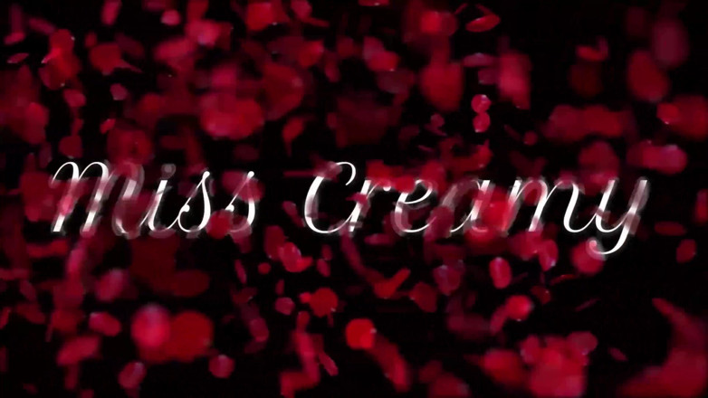 Miss Creamy: Muschi blankziehen - meine exhibitionistische ehefrau geht nackt auf der Straße,...