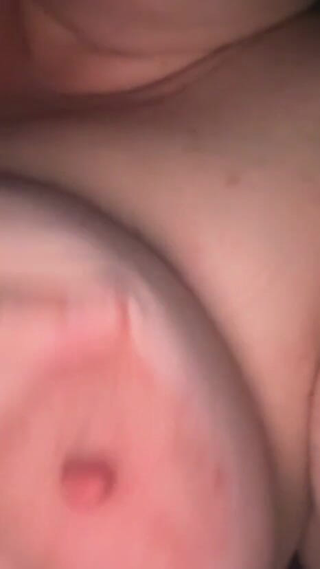 Sucking Nipples (Amateur Stefanie) Sucking Nipples (Amateur Stefanie)