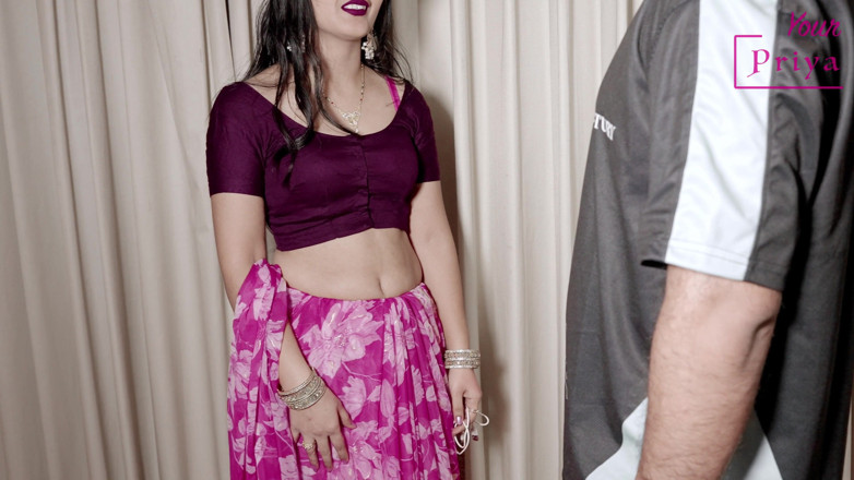 Your Priya: Madrasta gostosa transforma luta em romance quente e sexo depois...