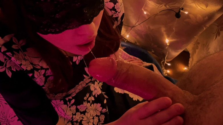 Vaisiti7: Holiday New Year blowjob from a beautiful woman in a...