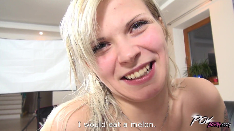 POV Bitch: Tetek blonde yang bertetek besar dikongkek keras selepas orgasme kuat