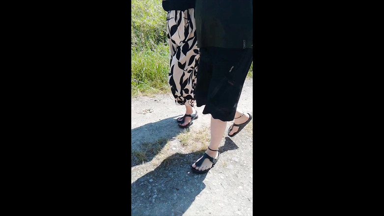Goldschatz59: Promenad med Nylonjunge i Birkenstocks