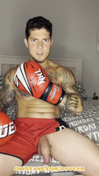Profesional Boxer, cumming with My Mind