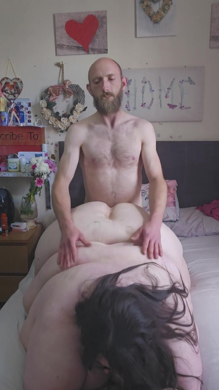SSBBWLadyBrads: SSBBW犯された後背位オーガズム