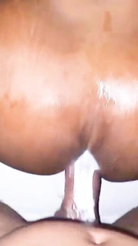 MILF Mit Dickem Hintern, Anal Gebohrt