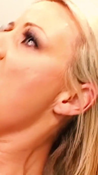 Carolyn Reese é uma milf amorosa de pau no calor