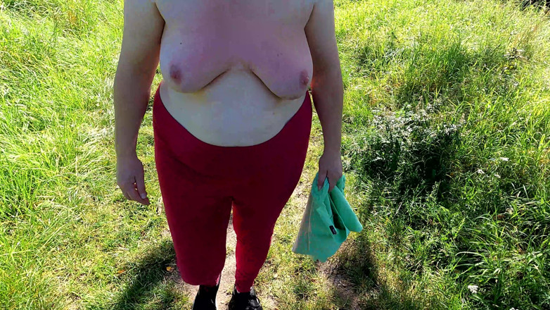 Bouncy Tits Action: Hanging Udders Beaten Nicely