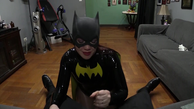 Evangelines Fetish: Batgirls en látex hipnotizada masturbación con la mano