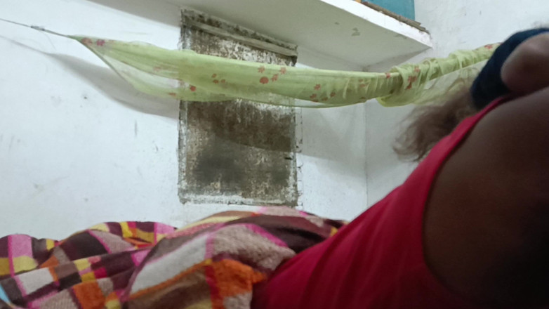 SanskariGirl1: Une étudiante huilée et son cul