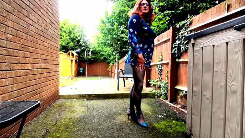 Kellycd2022: Travestito Kellycd2022 in collant senza cuciture verdi