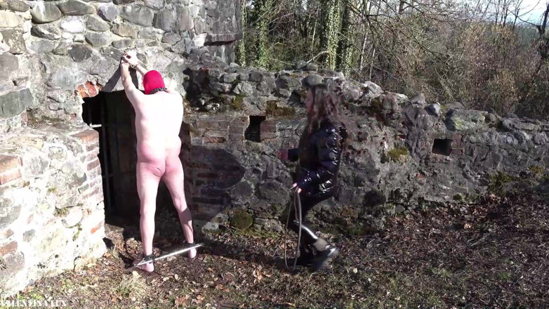 Valentina Lux: Flogged in Castle Ruins