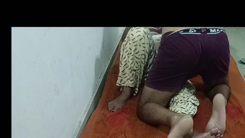 MHM: 旁遮普人妻看电视被拒绝被干