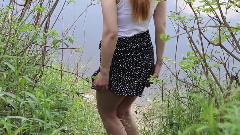 HotCoupleTeam: Lần đầu tiên tôi cởi quần áo và thủ dâm âm hộ nơi...