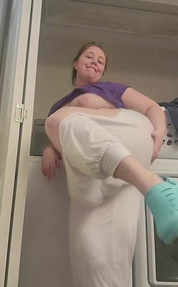 KinkyKatie: Deja una propina si quieres más videos lindos como este