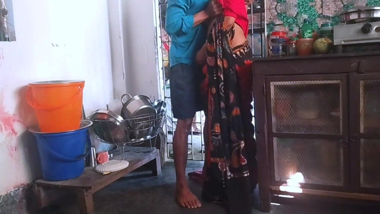 Nazima Khan: Зять насолоджується облизуванням пизди невістки та невістки, також любить брати пеніс зятя.