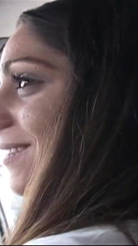 Liten tuttad tonåring knullar bra efter pickup