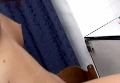 Italian swingers LTG: Włoska brunetka masturbuje się swoją owłosioną cipką zabawką erotyczną - Historie...