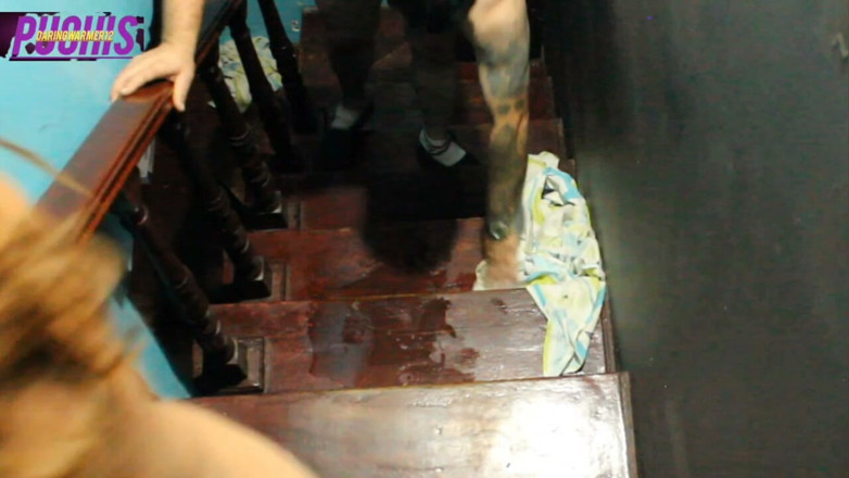 puchis: Puchis - She Has a Squirting on the Stairs Sex on...