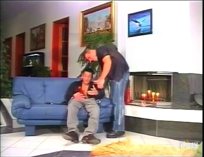 Gay Diaries: Geiler schwuler spielt mit spielzeug, bevor er sein arschloch gefickt...