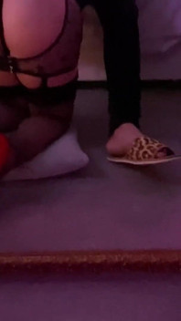 # 26 Hvězdné spodní prádlo s punčochami Něžné kouření a sperma v ústech