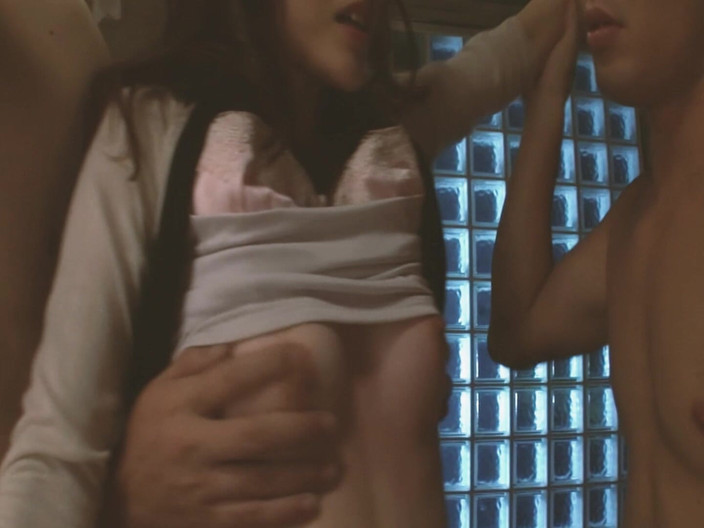 JAPAN IN LOVE: Orientalne cycki Scene-2 cycata Japonka lubi orgię i bukkake