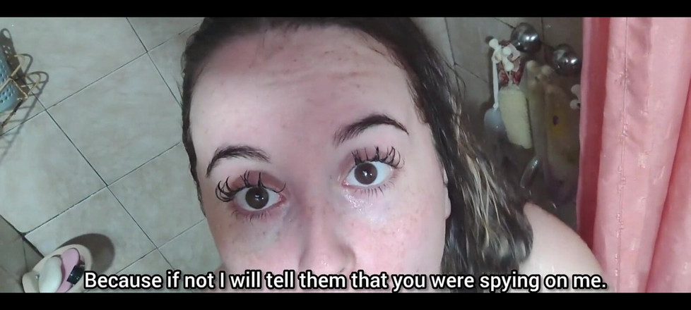 RavenHearth666VIP: Sledujete svou nevlastní sestru, zatímco se sprchuje a vy jste...