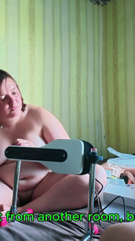 Tombul büyük sıkı memeli kız lovense seks makinesinde oral yakın çekim