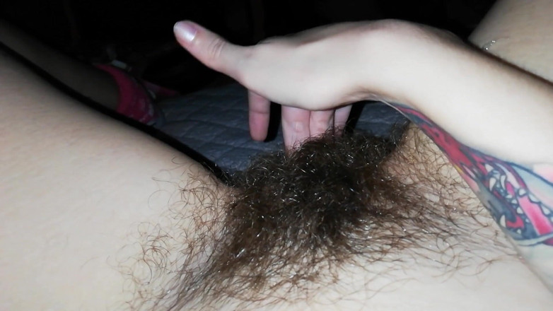Cuteblonde666: Playing with my wet hairy big clit cummy pussy grool...