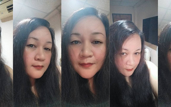 lustfullmolly: Sexy MILF saje nevlastního syna velkého ptáka