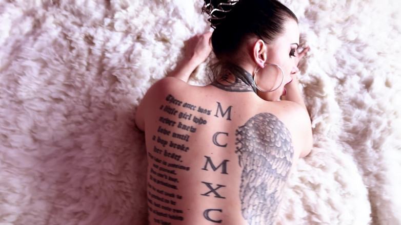MissAlessaMilano: Pink è una vera stronza