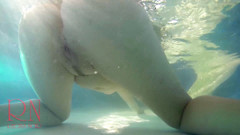 Regina Noir: Podvodní kundička show. Mermaid prstění masturbace celé video