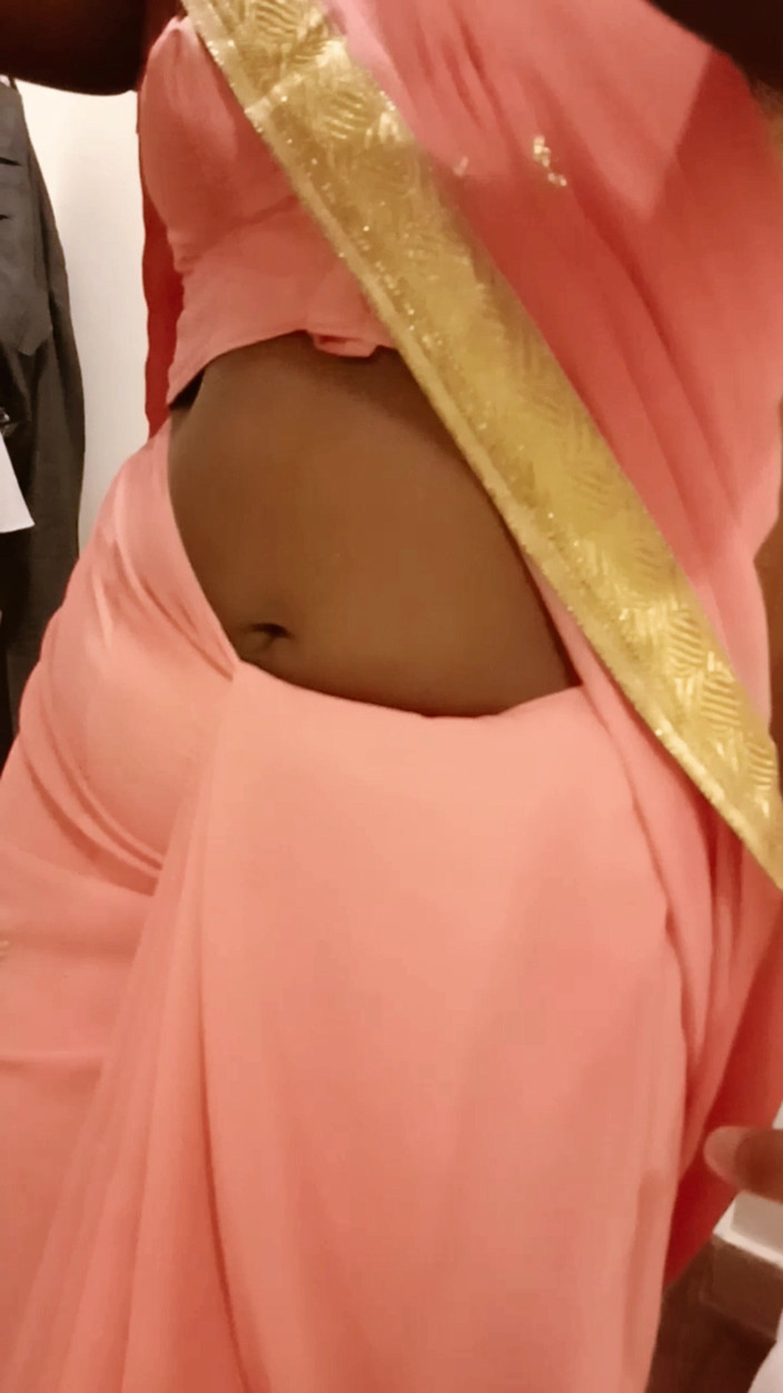 RenuRaj: Bini desi Tamil Berpantat Besar Renu mengusik dalam Saree Post-hotel -...