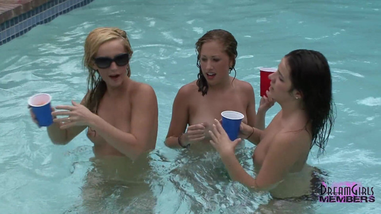 Dream Girls: Skinny dipping and peeing in the bushes
