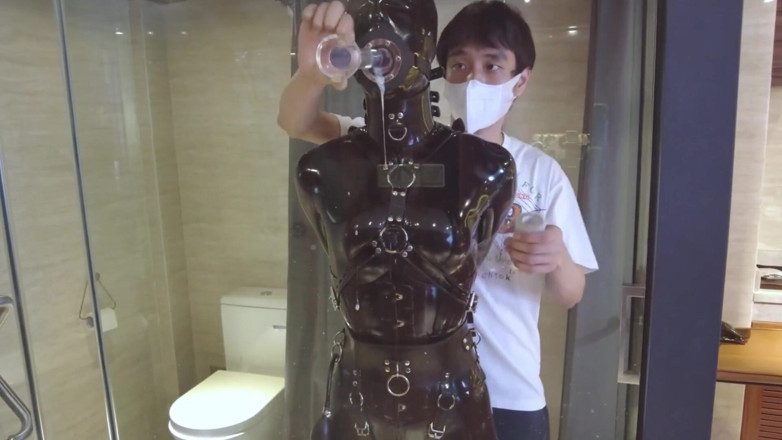 Aisan girl bondage: Mz20 - the Girl in Latex Clothing Locked in a Glass...